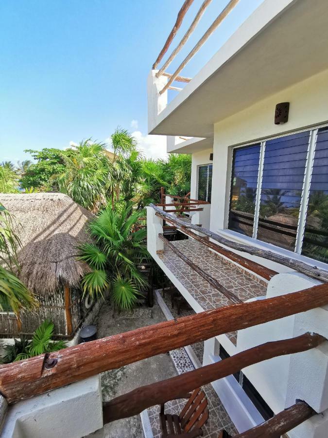 Las Cabanas Del Doctor Mahahual Exterior photo
