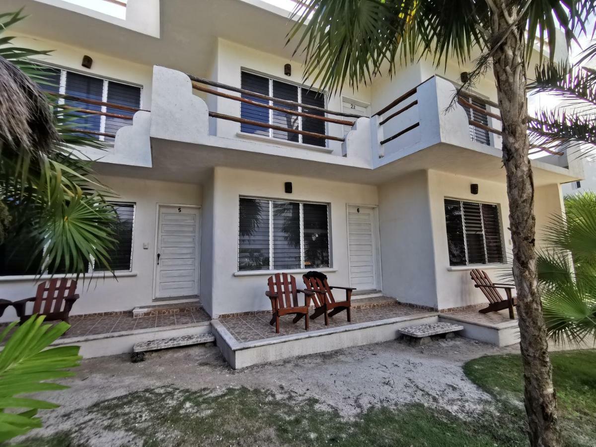 Las Cabanas Del Doctor Mahahual Exterior photo