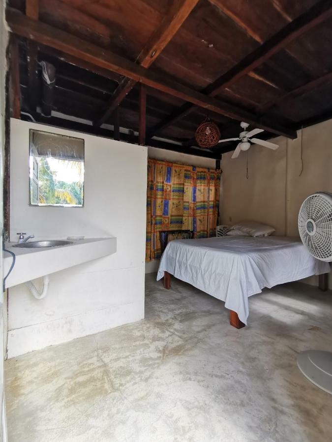 Las Cabanas Del Doctor Mahahual Exterior photo