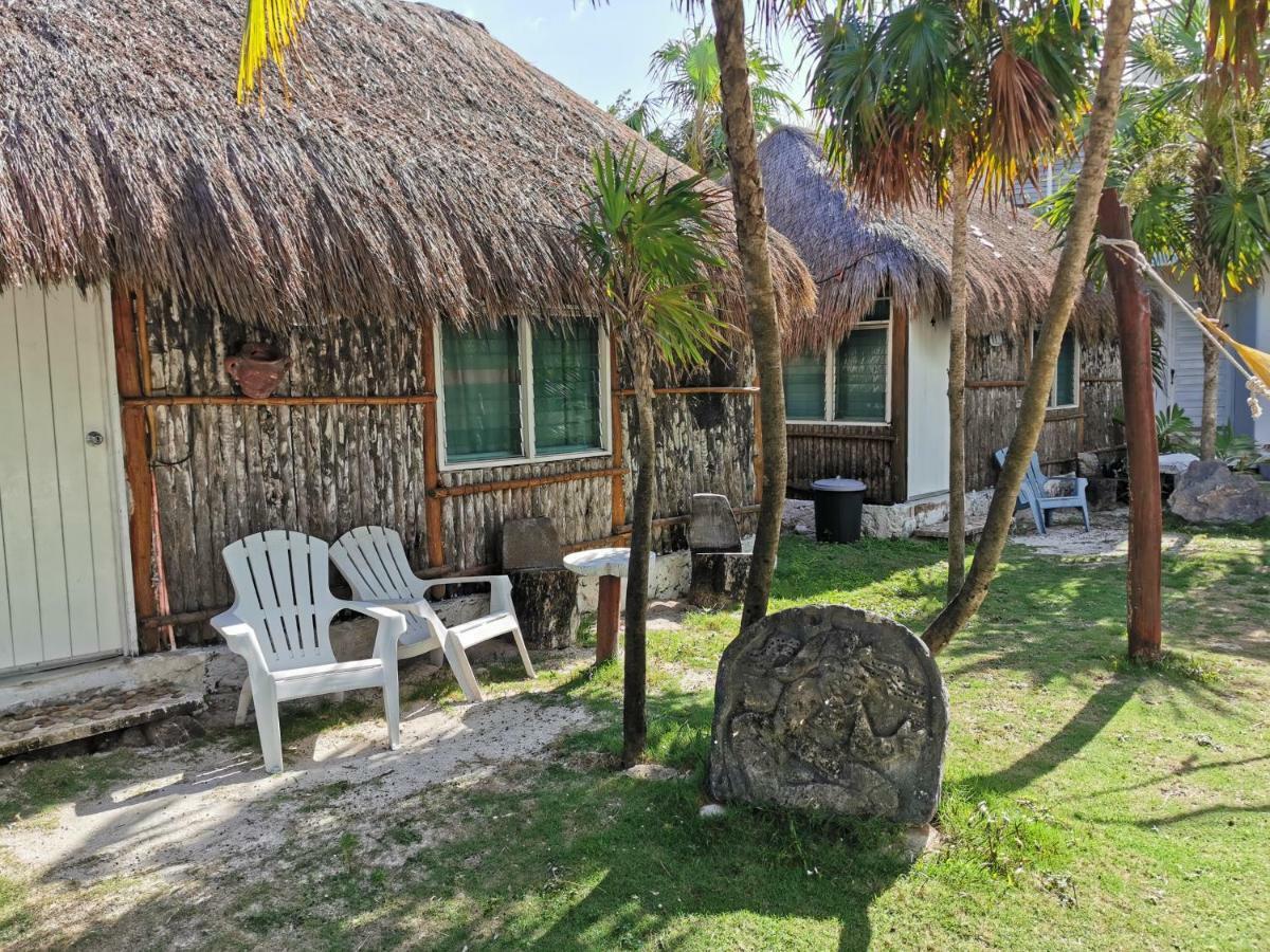 Las Cabanas Del Doctor Mahahual Exterior photo